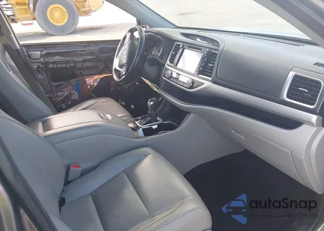 2017 Toyota Highlander Xle from USA, damaged, VIN 5TDKZRFH4HS187574